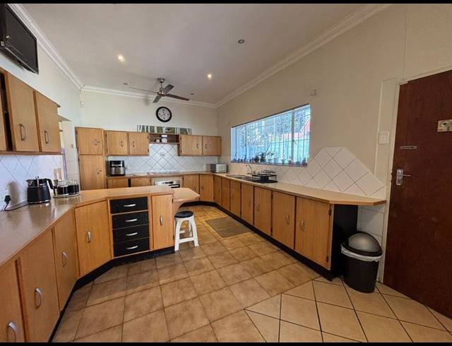 3 BEDROOM HOUSE FOR SALE IN FLORIDA GLEN